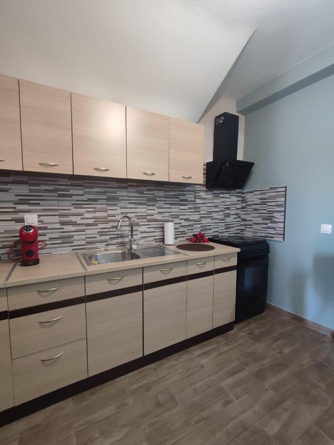 Aithra 2 Apartment *