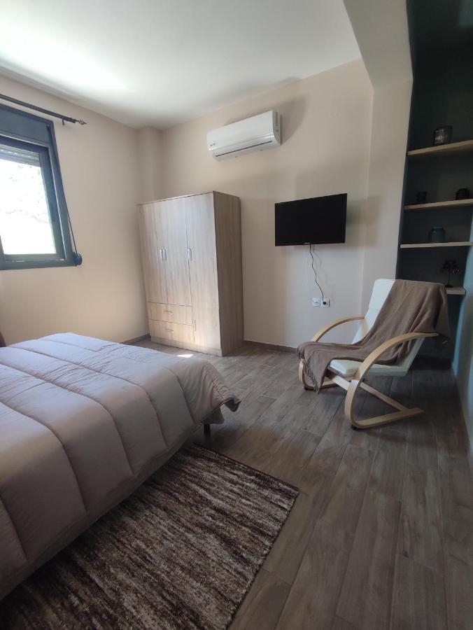 Apartment Aithra 2 *